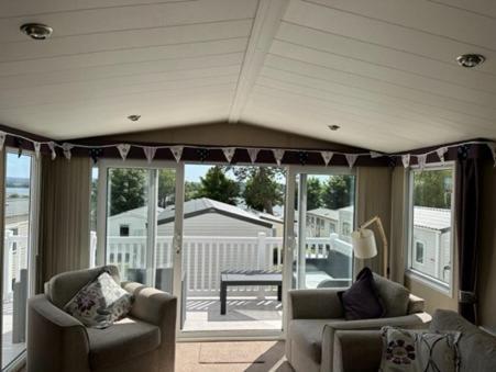 Sea Breeze Cabin 풀 외부 사진